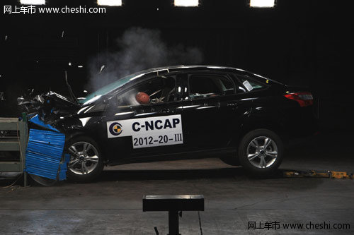 福特新福克斯获C-NCAP汽车碰撞最高安全