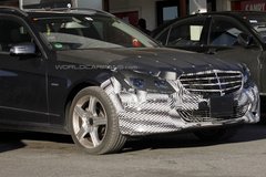 改款奔驰E级新谍照 前脸细节首次大曝光