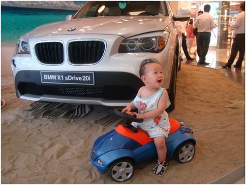 北京华德宝BMWX1夏日派对挥洒青春范儿_宝