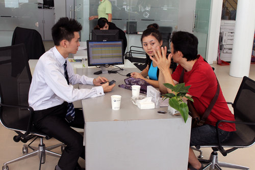 宝源行BMW X1限时抢购惠 现场订单36台