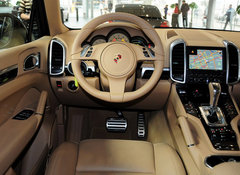 保时捷卡宴中规3.0T颜色全 天津108万起