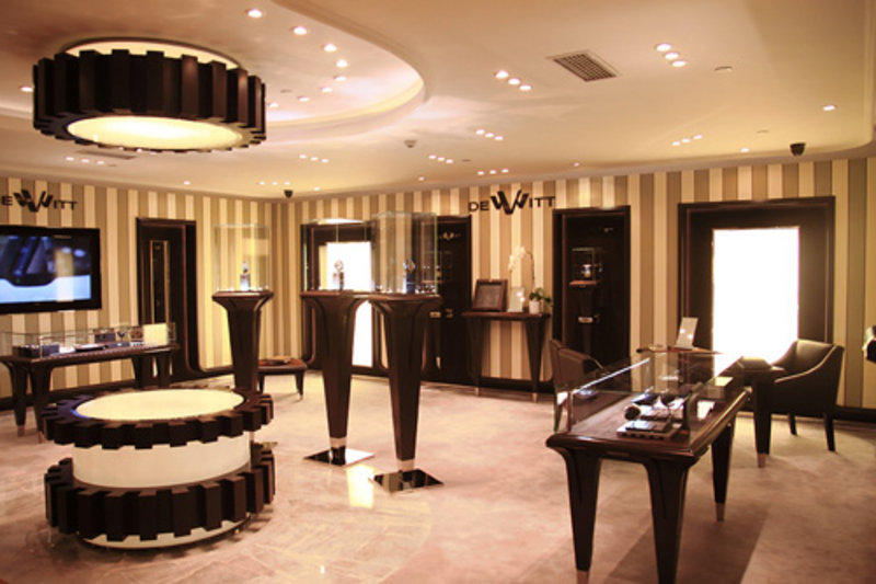 耀莱新天地高端奢侈品店登陆天津津塔 图片浏