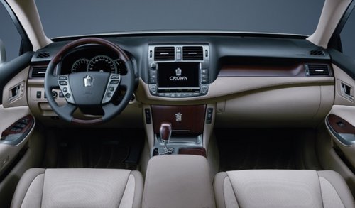 丰田2012款皇冠全系优惠1.5万元 有现车