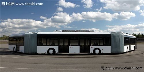 德国诞生世界最长巴士 其长度101英尺