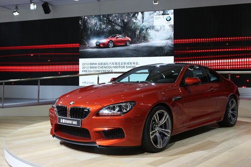 2013款BMW5系Li新BMWM6双门轿跑车来了