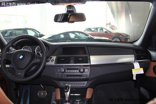 2013款宝马X6  天津新车上市优惠价81万