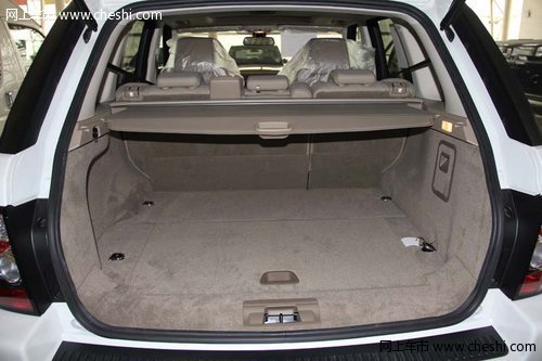 2013款路虎揽胜运动  天津劲爆价96.5万