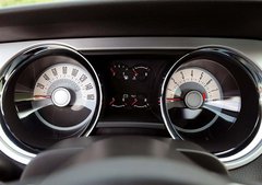 2012款福特GT3.7L颜色全  天津现车65万