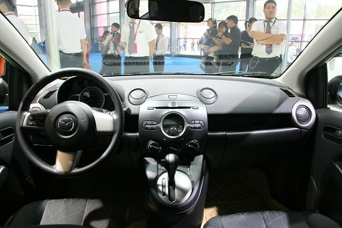 九江和兴 长安马自达  Mazda2两厢 1.5AT