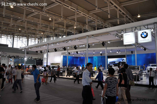 2013款BMW 5系Li隆重登陆南京国际车展