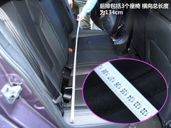 储物空间多也能势众 MG5领航版空间评测
