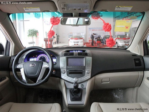 2013款比亚迪S6新车到店 天津接受预定
