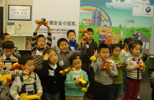 哈尔滨龙宝2012BMW儿童安全训练营启动