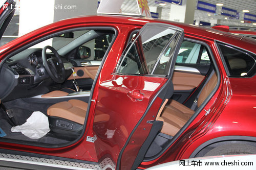 2013款宝马X6红色现车  天津特惠价80万