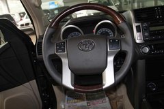 丰田霸道2700中东版  天津年底降价促销