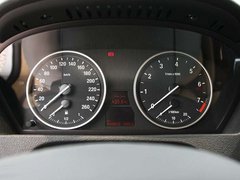 宝马X6红色新款  天津现车85万超值促销
