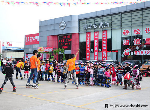 弯道小车王大赛江门日产利丰店精彩上演