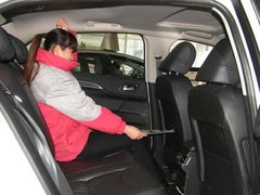 东风雪铁龙高端中级车C4L 南阳到店实拍