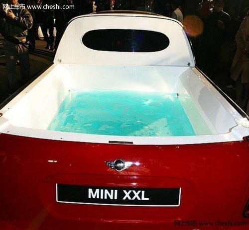6.3米MINI加长版车型 车内设有豪华浴缸