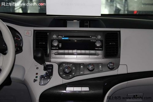2012款丰田塞纳2.7L  绝版车型超值促销