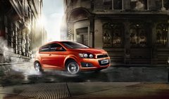 越级风尚小车雪佛兰爱唯欧6.99心动出售