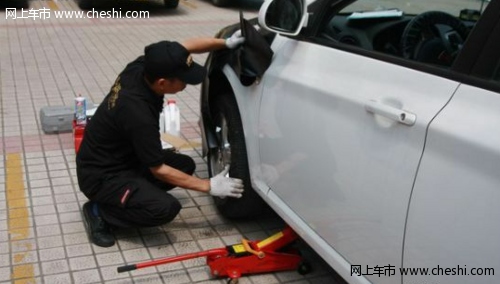 上海汽车2012驶上快车道 突破20万辆销售目标