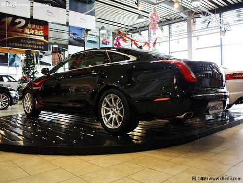 2013款捷豹XJL已有展車到店 訂金10萬元