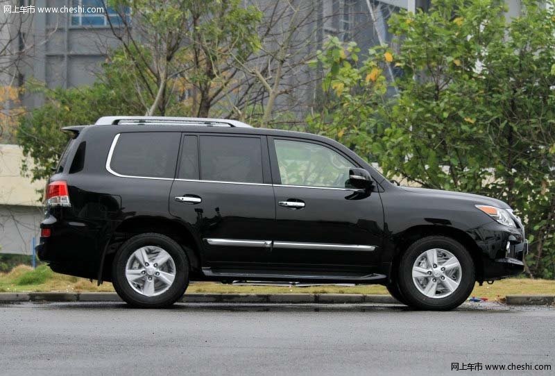 2013款雷克萨斯lx570+天津港配后排娱乐