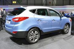 现代大胜达7座SUV 日内瓦亮相/轴距加长