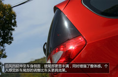 内饰革新 试驾2013款和悦RS 1.8L豪华版