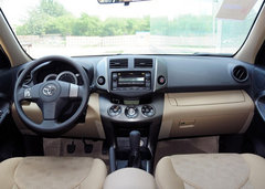 2011款RAV4优惠1.5万元 送2万大礼包