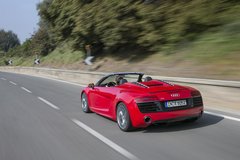 2014奥迪R8正式上市 V10版售价105万元