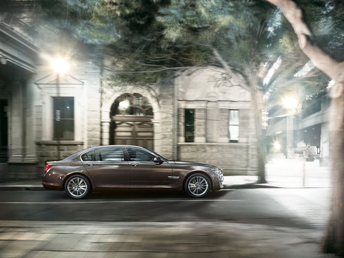 新BMW 7系 自信源于内心平静的豪华旗舰