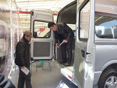 上汽大通闪耀2013全国百强县市汽车巡展