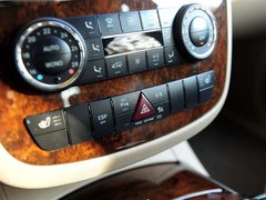 奔驰R350累计优惠14万  急促降当天提车