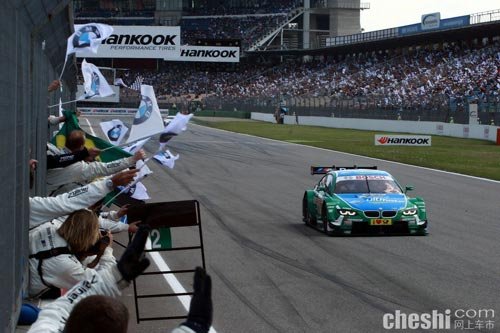BMW M3 DTM赛车包揽德房车大师赛冠亚军