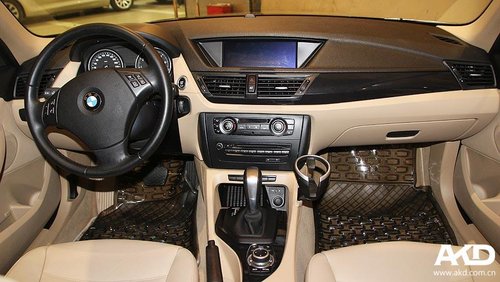 棕色宝马X1售价31万 紧凑灵巧的跨界SUV