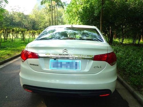 與小四行走在春天里，詩(shī)情畫意！