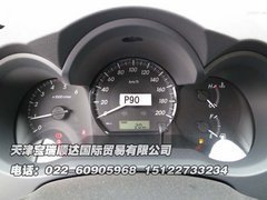 丰田海拉克斯 2.5柴油/2.7汽油35万白色