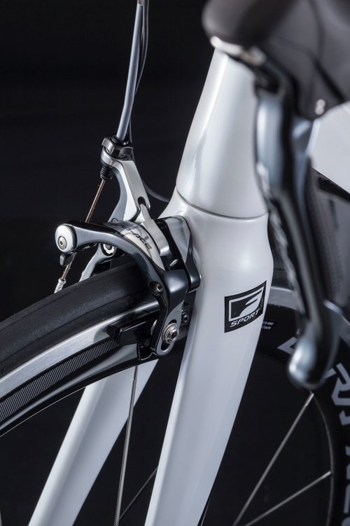 雷克萨斯F系列自行车 碳纤维/美国上市
