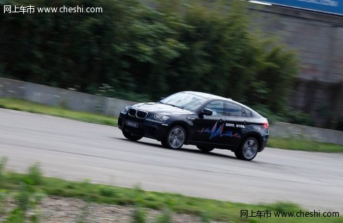 2013年BMW M赛道体验日成都站完美收官