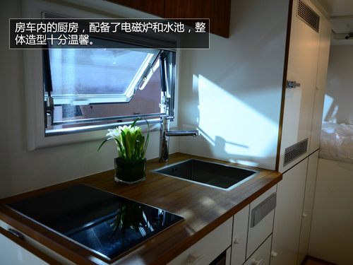 售價880萬 奢華越野重卡房車-車展實拍