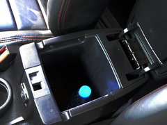 Jeep King超级越野皮卡实拍 搭V8发动机