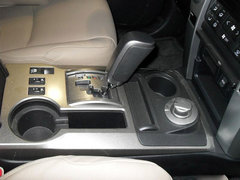 丰田超霸4.0美规 白色真皮多功能方向盘