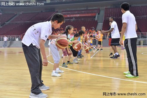 徐州宝景BMW助力 追梦少年展翅篮球赛场