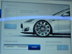 4秒破百/纯电动 特斯拉Model S实拍解析