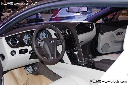 宾利南京荣耀发布全新欧陆GT极速版