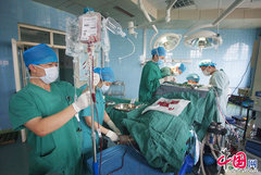 环卫工人下班途中遇车祸 尚未脱离危险