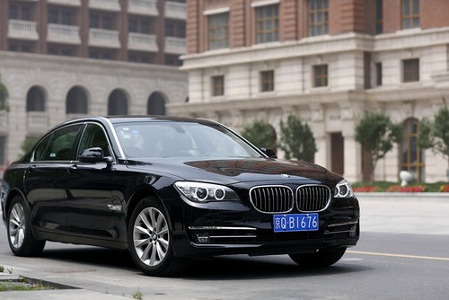 泰安广宝宝马 新BMW740Li 成就领袖至选