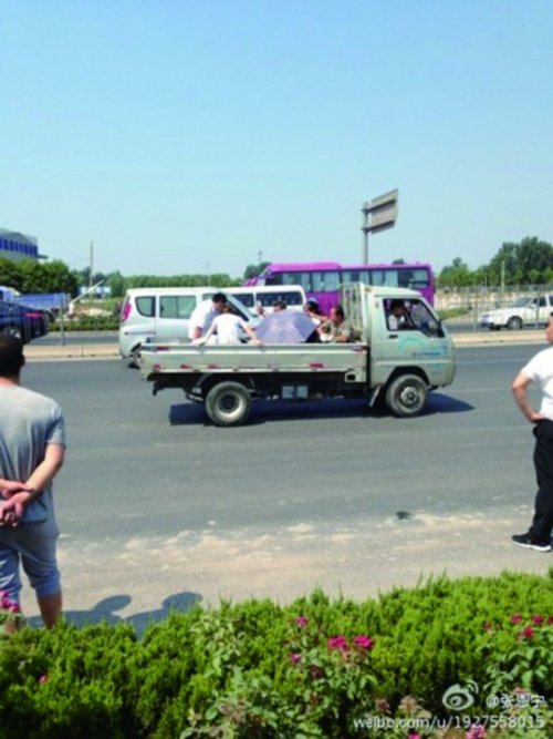 男子遇车祸颅脑受损 乘急救车途中又被撞